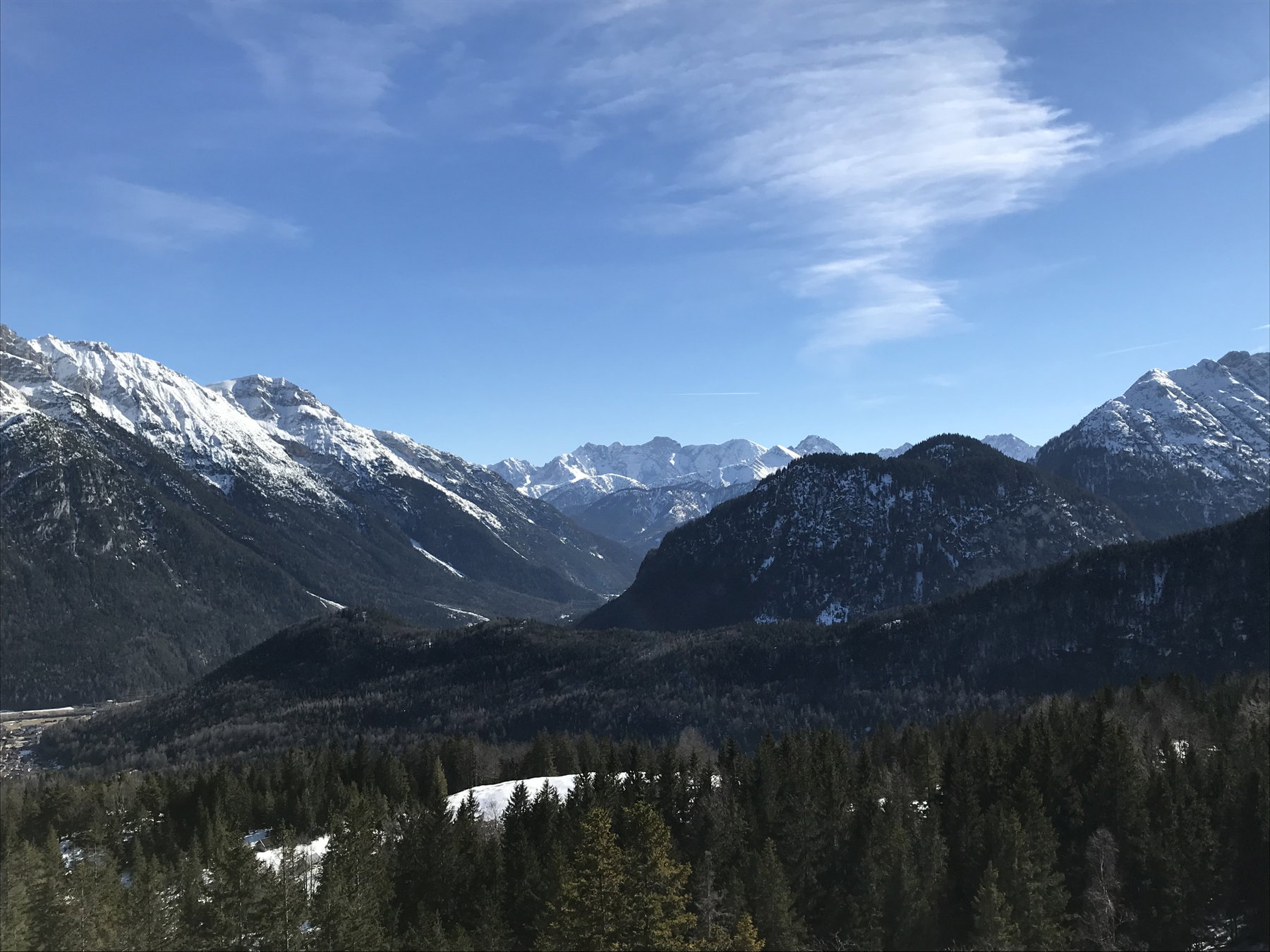 Ausblick vom Gipfel des Hohen Kranzberg. Foto: Cansu Zenger