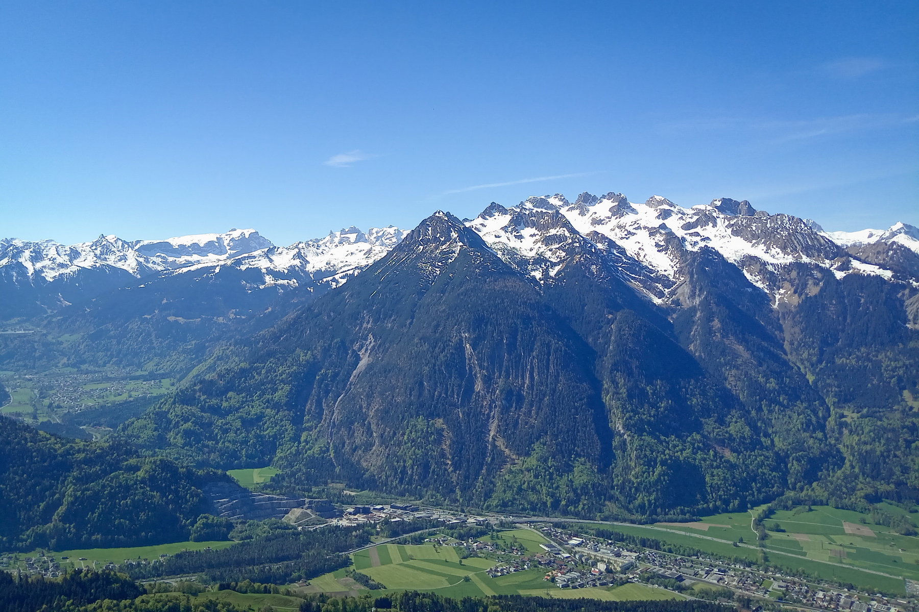 Blick zur Zimba und Sulzfluh. Foto: Norman und Lisa
