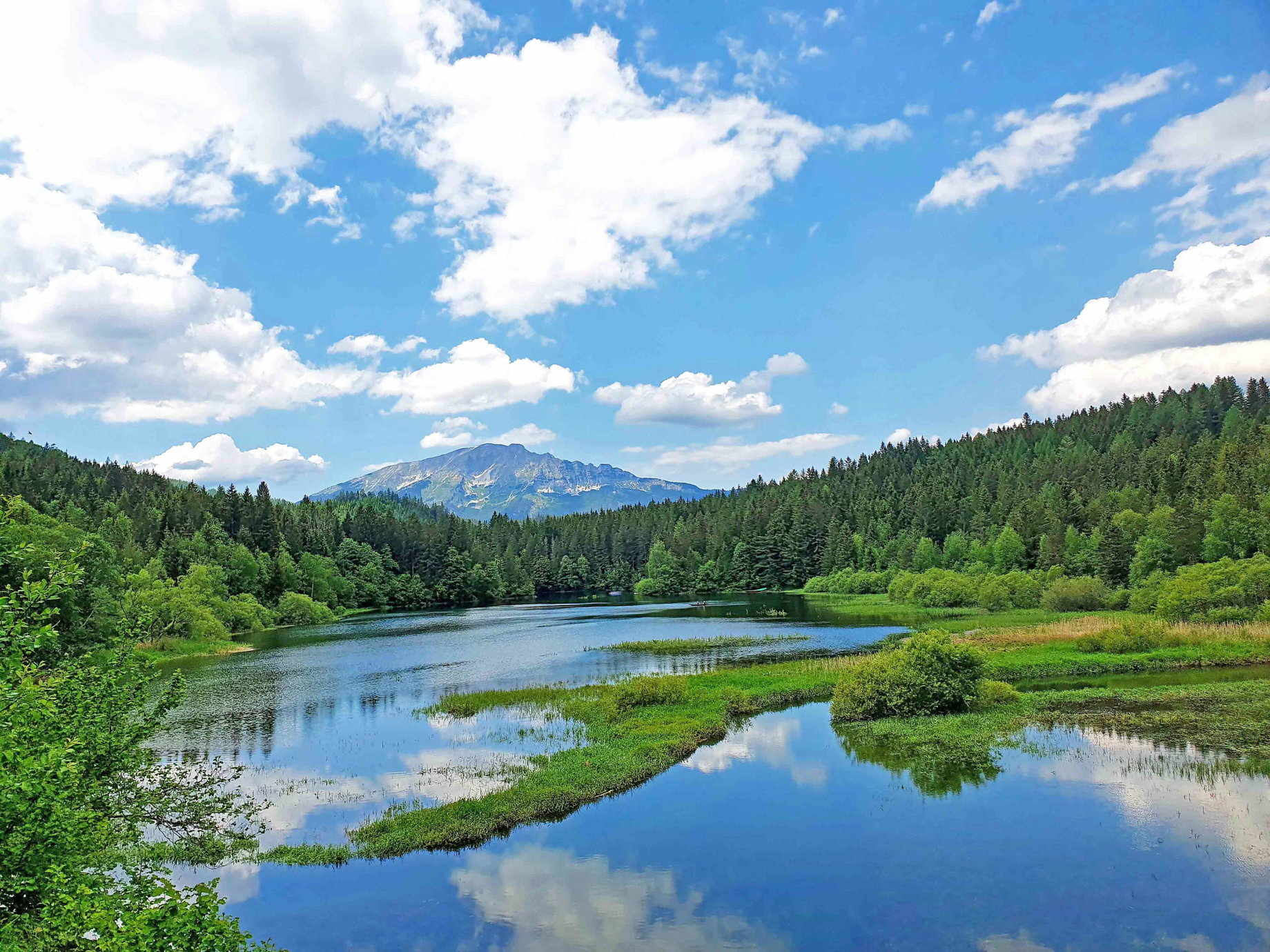 Die Aussicht beim Stapelhaus auf den See und den Ötscher ist atemberaubend. Foto: Magda Abl.