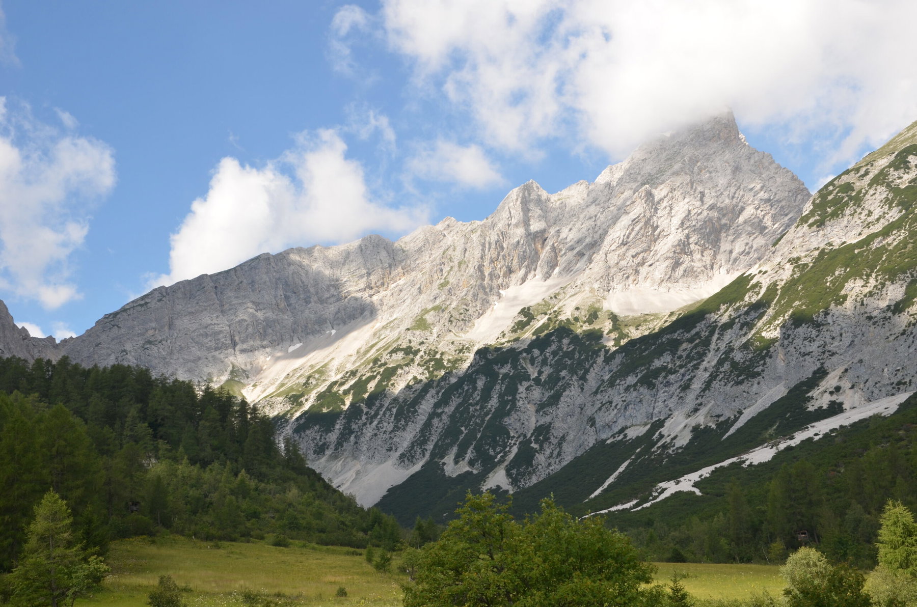 Geschichte und Natur im wilden Halltal