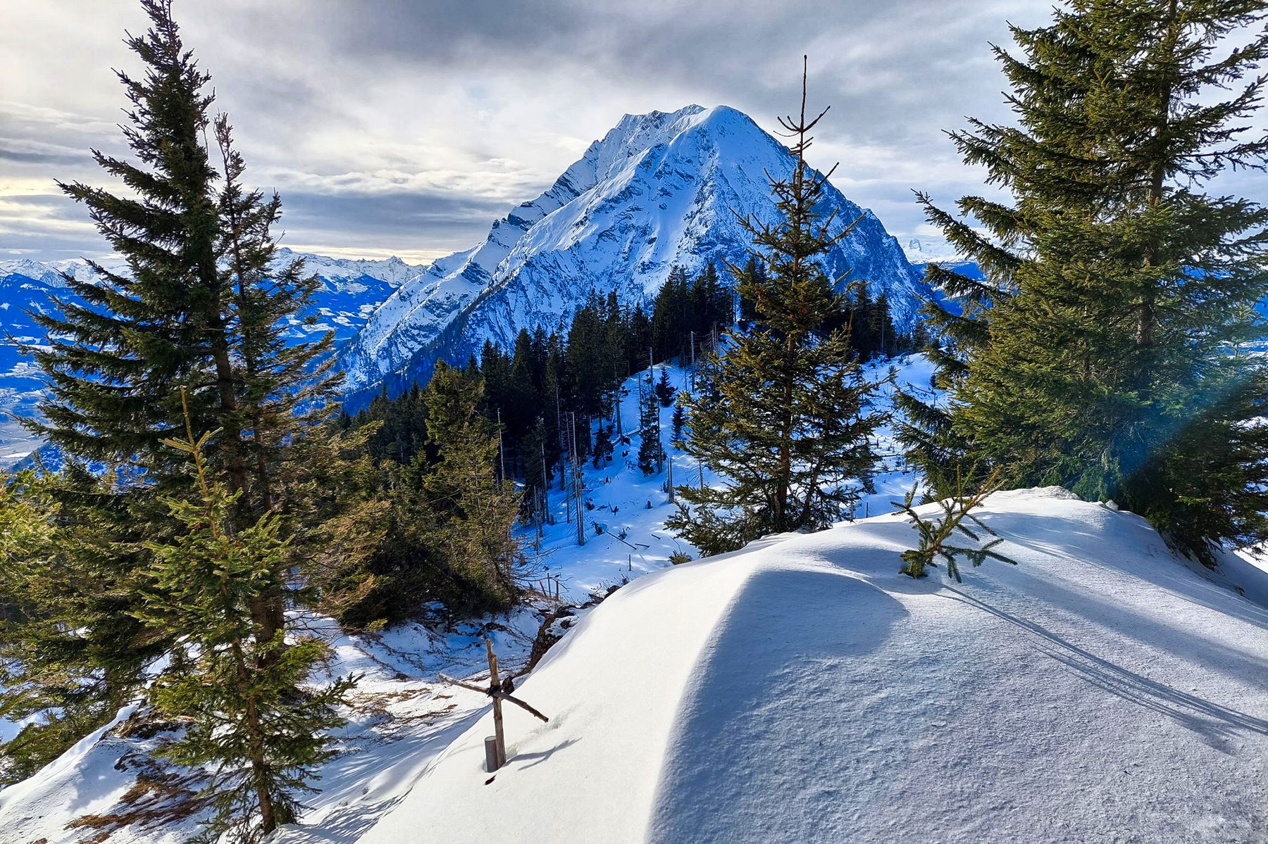 Im Winter auf Gindlhorn und Brandangerkogel mit Grimmingblicken vom Feinsten