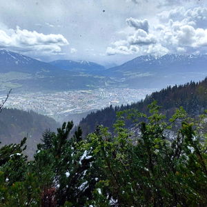 Innsbrucker Almenwanderung im Aprilwetter