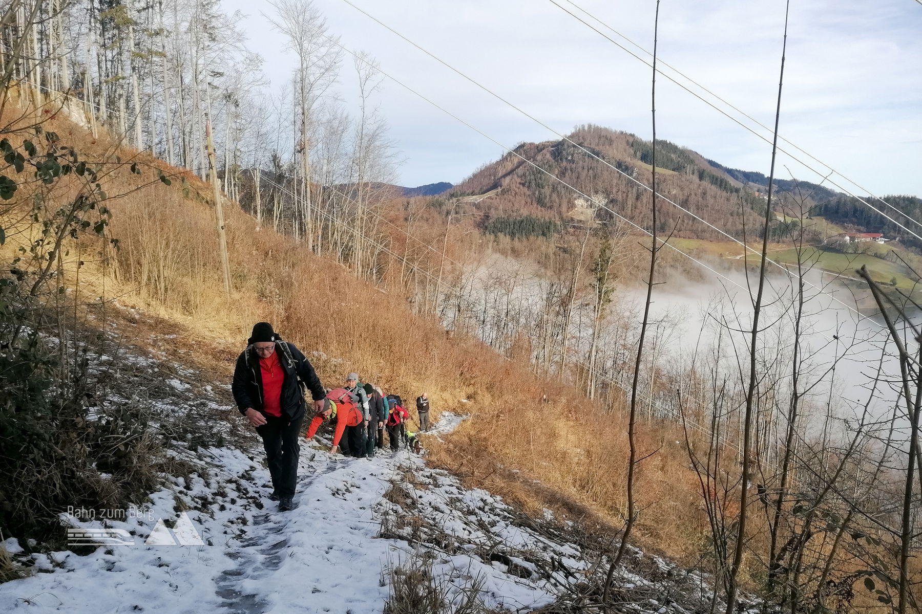 Über dem Nebel stehen: Am Menweg entlang des Schieferstein