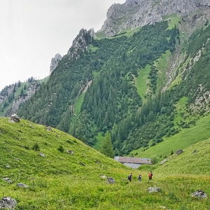 Rundweg unterhalb der Zimba im Sarotlatal