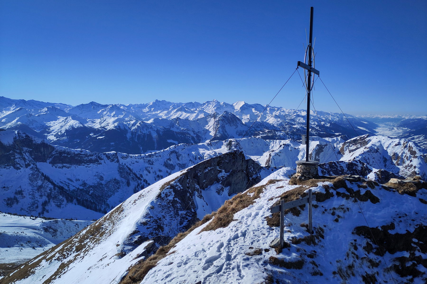 Höllwand: Bike and Snowshoeing